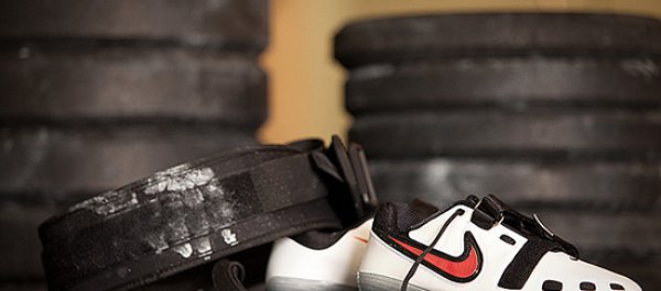The Minimalist's Guide to the Best Shoes for Weightlifting