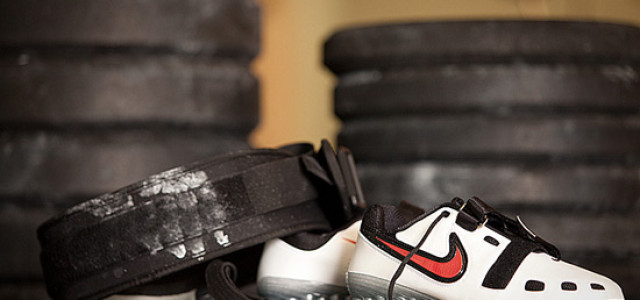 The Minimalist’s Guide to the Best Shoes for Weightlifting