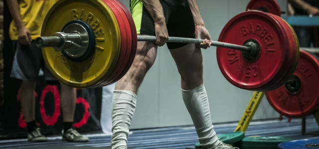 The Definitive Guide to the Sumo Deadlift